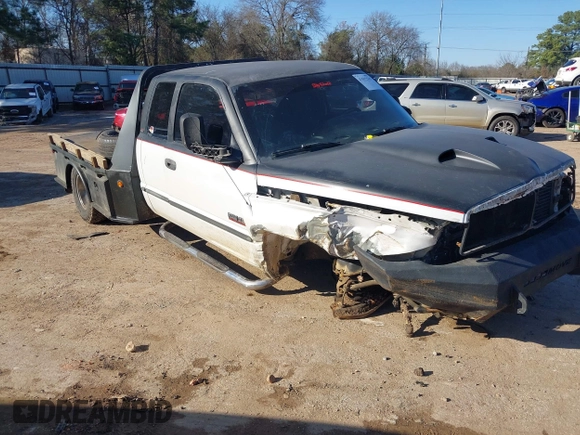 2001 Dodge 2500 z VIN 3B7KC23611G243955, wystawiony jako IAAI lot #41592565 z przebiegiem Nie podano mil oraz . Historia ofert i sprzedaży dostępna na DreamBid. Obrazek 1.