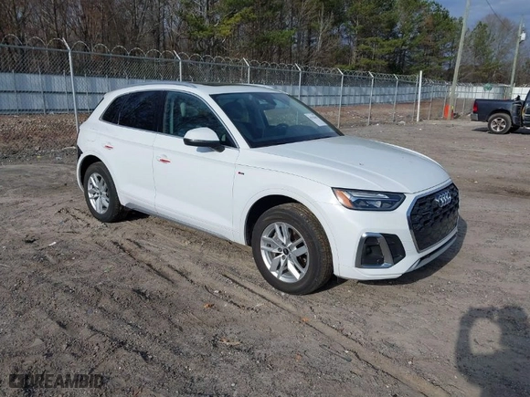 2022 Audi Q5 S line Premium with VIN WA1GAAFYXN2047461, listed as a IAAI auction lot 41542651 with 28,820 mi miles. Bid and sale history available at carsss.com. Image 1.