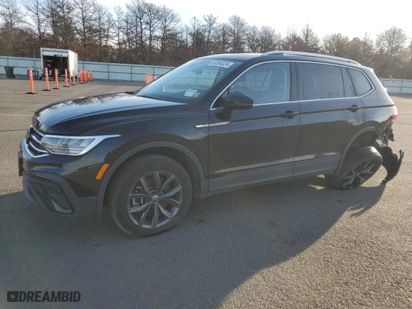 2022 Volkswagen Tiguan SE with VIN 3VV2B7AX9NM161783, listed as a Copart auction lot 88221975 with 0 mi miles and Non Repairable. Bid and sale history available at carsss.com. Image 1.