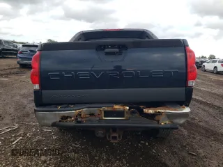 2005 Chevrolet Avalanche Z71 with VIN 3GNEK12Z75G258687, listed as a Copart auction lot 69597804 with 214,804 mi miles and Salvage Title. Bid and sale history available at carsss.com. Image 6.