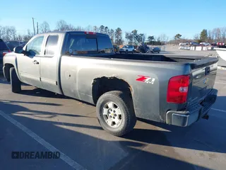2011 Chevrolet Silverado 1500 LT with VIN 1GCRKSE05BZ382787, listed as a IAAI auction lot 41421158 with 140,145 mi miles and . Bid and sale history available at DreamBid. Image 3.