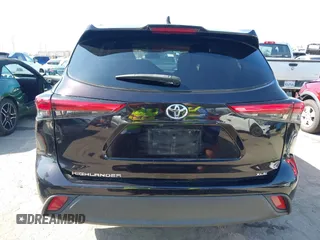 2021 Toyota Highlander XLE with VIN 5TDGZRAH2MS065304, listed as a IAAI auction lot 42386731 with 67,893 mi miles and . Bid and sale history available at DreamBid. Image 17.