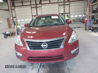 2014 Nissan Altima S with VIN 1N4AL3AP5EC270412, listed as a IAAI auction lot 41762094 with 181,907 mi miles and . Bid and sale history available at DreamBid. Image 12.