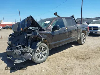 2019 Ford F-150 XL z VIN 1FTEW1CP2KFA14047, wystawiony jako IAAI lot #41777797 z przebiegiem 139 533 mil mil oraz . Historia ofert i sprzedaży dostępna na DreamBid. Obrazek 2.