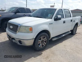 2006 Ford F-150 XLT z VIN 1FTPW12526KB72538, wystawiony jako IAAI lot #42544439 z przebiegiem 258 261 mil mil oraz . Historia ofert i sprzedaży dostępna na DreamBid. Obrazek 2.