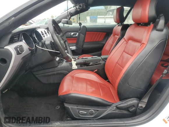 2016 Ford Mustang GT Premium z VIN 1FATP8FF0G5209048, wystawiony jako Copart lot #55021455 z przebiegiem 61 503 mil mil oraz Szkoda całkowita • Salvage title. Historia ofert i sprzedaży dostępna na DreamBid. Obrazek 7.