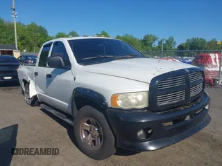 2003 Dodge 1500 ST z VIN 1D7HU18Z93S206609, wystawiony jako IAAI lot #42223601 z przebiegiem 224 855 mil mil oraz . Historia ofert i sprzedaży dostępna na DreamBid. Obrazek 1.