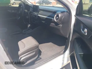 2019 Kia Forte LXS z VIN 3KPF24AD7KE042205, wystawiony jako IAAI lot #41895139 z przebiegiem 98 183 mil mil oraz . Historia ofert i sprzedaży dostępna na DreamBid. Obrazek 5.