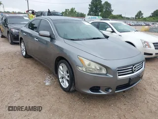 2014 Nissan Maxima S z VIN 1N4AA5AP7EC463582, wystawiony jako IAAI lot #42194403 z przebiegiem 153 719 mil mil oraz . Historia ofert i sprzedaży dostępna na DreamBid. Obrazek 1.