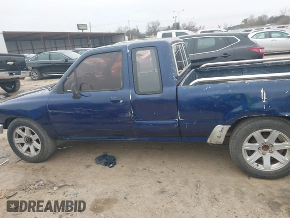 1990 Toyota Pickup with VIN JT4VN93D4L5008894, listed as a IAAI auction lot 41587289 with 186,525 mi miles and . Bid and sale history available at DreamBid. Image 14.