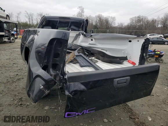 2008 GMC Sierra 3500HD SRW SLT z VIN 1GTHK33678F134009, wystawiony jako Copart lot #84897944 z przebiegiem 320 959 mil mil oraz Szkoda całkowita • Salvage title. Historia ofert i sprzedaży dostępna na DreamBid. Obrazek 6.