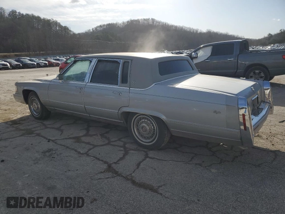 1990 Cadillac Brougham z VIN 1G6DW5476LR721785, wystawiony jako Copart lot #47170405 z przebiegiem Nie podano mil oraz Szkody całkowita. Historia ofert i sprzedaży dostępna na DreamBid. Obrazek 2.