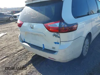 2015 Toyota Sienna Limited z VIN 5TDDK3DC4FS101226, wystawiony jako IAAI lot #40755063 z przebiegiem 153 793 mil mil oraz . Historia ofert i sprzedaży dostępna na DreamBid. Obrazek 19.