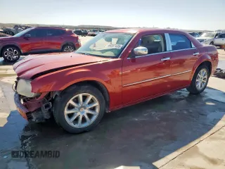2008 Chrysler 300 z VIN 2C3LA33G38H115921, wystawiony jako Copart lot #49337435 z przebiegiem 203 198 mil mil oraz Szkoda całkowita • Salvage title. Historia ofert i sprzedaży dostępna na DreamBid. Obrazek 1.