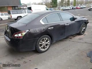 2012 Nissan Maxima 3.5 S w/Limited Edition Pkg with VIN 1N4AA5AP1CC804438, listed as a IAAI auction lot 41632580 with 185,212 mi miles. Bid and sale history available at carsss.com. Image 4.