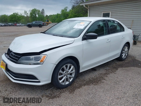 2015 Volkswagen Jetta SE z VIN 3VWD17AJ8FM323116, wystawiony jako IAAI lot #42246679 z przebiegiem 175 446 mil mil oraz . Historia ofert i sprzedaży dostępna na DreamBid. Obrazek 18.