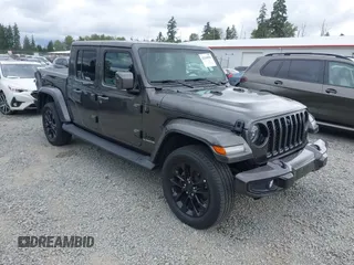 2021 Jeep Gladiator High Altitude z VIN 1C6HJTFG8ML567087, wystawiony jako IAAI lot #42549990 z przebiegiem 30 437 mil mil oraz . Historia ofert i sprzedaży dostępna na DreamBid. Obrazek 1.