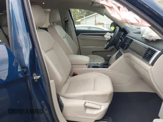 2021 Volkswagen Atlas SE z VIN 1V2JR2CA9MC547054, wystawiony jako IAAI lot #42090923 z przebiegiem 40 011 mil mil oraz . Historia ofert i sprzedaży dostępna na DreamBid. Obrazek 5.
