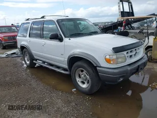 2000 Ford Explorer XLT with VIN 1FMZU73E5YZB31701, listed as a IAAI auction lot 41916189 with 206,598 mi miles and . Bid and sale history available at DreamBid. Image 1.