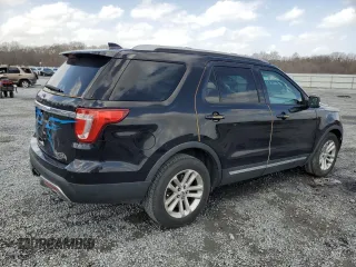 2017 Ford Explorer XLT z VIN 1FM5K7D85HGA35690, wystawiony jako Copart lot #47693985 z przebiegiem 171 884 mil mil oraz Szkoda całkowita • Salvage title. Historia ofert i sprzedaży dostępna na DreamBid. Obrazek 3.