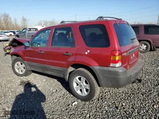 2005 Ford Escape XLT with VIN 1FMYU03165KB93273, listed as a Copart auction lot 43254685 with 252,446 mi miles and Salvage Title. Bid and sale history available at carsss.com. Image 2.