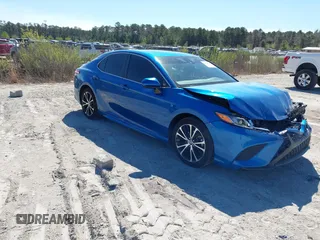 2020 Toyota Camry SE z VIN 4T1G11AKXLU371905, wystawiony jako IAAI lot #41868062 z przebiegiem 103 336 mil mil oraz . Historia ofert i sprzedaży dostępna na DreamBid. Obrazek 1.