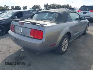 2006 Ford Mustang Standard with VIN 1ZVFT84N165149418, listed as a IAAI auction lot 41752120 with 131,177 mi miles and . Bid and sale history available at carsss.com. Image 4.