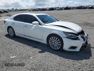 2014 Lexus LS 460 z VIN JTHCL5EF5E5022213, wystawiony jako Copart lot #55564585 z przebiegiem 176 053 mil mil oraz Szkoda całkowita • Salvage title. Historia ofert i sprzedaży dostępna na DreamBid. Obrazek 4.