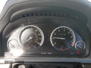 2013 BMW 7 Series 740Li with VIN WBAYE4C58DD137041, listed as a Copart auction lot 42958295 with 209,290 mi miles and Salvage title. Bid and sale history available at DreamBid. Image 9.