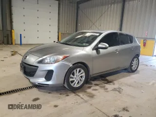 2012 Mazda 3 i Touring z VIN JM1BL1L8XC1605598, wystawiony jako Copart lot #57154255 z przebiegiem 94 076 mil mil oraz Szkoda całkowita • Salvage title. Historia ofert i sprzedaży dostępna na DreamBid. Obrazek 1.