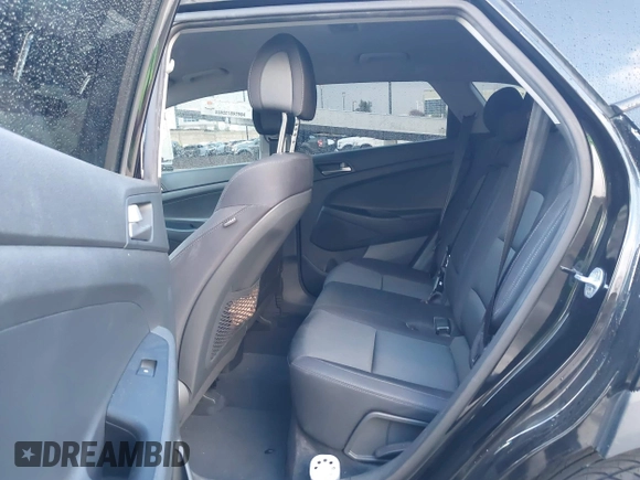 2018 Hyundai Tucson Sport with VIN KM8J33AL4JU753431, listed as a IAAI auction lot 41685678 with 71,934 mi miles. Bid and sale history available at carsss.com. Image 8.