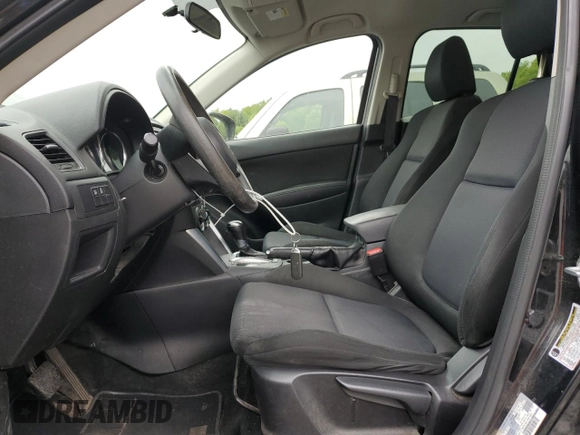 2014 Mazda CX-5 Sport z VIN JM3KE4BE1E0416423, wystawiony jako Copart lot #58196705 z przebiegiem 177 294 mil mil oraz Czysty tytuł • Clean title. Historia ofert i sprzedaży dostępna na DreamBid. Obrazek 7.