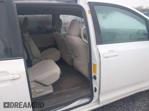 2012 Toyota Sienna LE AAS с VIN 5TDKK3DC3CS222218, выставлен на аукционе IAAI как лот 41535304 с пробегом 219 772 миль миль и . История ставок и продаж доступна на DreamBid. Изображение 8.