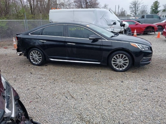 2015 Hyundai Sonata 2.4L Sport with VIN 5NPE34AF7FH167121, listed as a IAAI auction lot 42005240 with 110,612 mi miles. Bid and sale history available at carsss.com. Image 14.