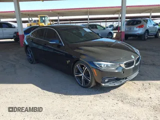 2019 BMW 4 Series 430i z VIN WBA4J1C51KBM17806, wystawiony jako IAAI lot #42311980 z przebiegiem 123 786 mil mil oraz . Historia ofert i sprzedaży dostępna na DreamBid. Obrazek 1.