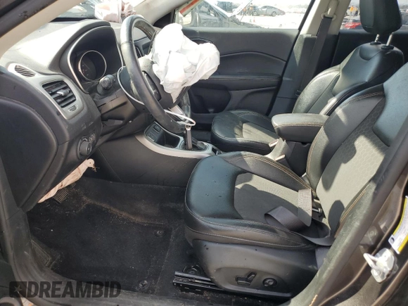 2019 Jeep Compass Latitude with VIN 3C4NJCBB6KT699854, listed as a Copart auction lot 48967185 with 17,666 mi miles and Salvage title. Bid and sale history available at DreamBid. Image 7.