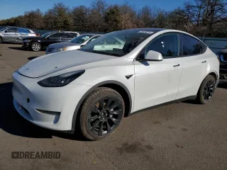 2021 Tesla Model Y Long Range z VIN 5YJYGDEE0MF088517, wystawiony jako Copart lot #72423014 z przebiegiem 107 935 mil mil oraz Szkoda całkowita • Salvage title. Historia ofert i sprzedaży dostępna na DreamBid. Obrazek 1.