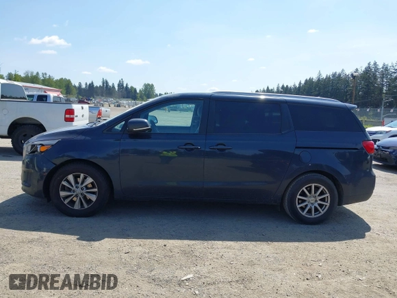 2017 Kia Sedona LX with VIN KNDMB5C11H6253379, listed as a IAAI auction lot 42140939 with 111,067 mi miles. Bid and sale history available at carsss.com. Image 14.