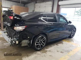 2025 Nissan Sentra SR z VIN 3N1AB8DV9SY226598, wystawiony jako Copart lot #55773475 z przebiegiem 1 030 mil mil oraz Szkoda całkowita • Salvage title. Historia ofert i sprzedaży dostępna na DreamBid. Obrazek 3.