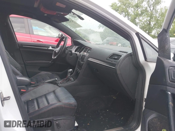2015 Volkswagen GTI S z VIN 3VW4T7AU6FM016676, wystawiony jako IAAI lot #42342174 z przebiegiem 129 638 mil mil oraz . Historia ofert i sprzedaży dostępna na DreamBid. Obrazek 5.