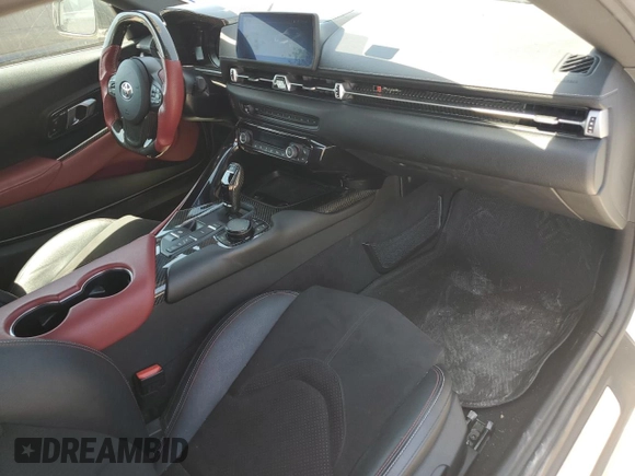 2022 Toyota Supra 3.0 z VIN WZ1DB0C02NW048905, wystawiony jako Copart lot #53099585 z przebiegiem 25 044 mil mil oraz Czysty tytuł • Clean title. Historia ofert i sprzedaży dostępna na DreamBid. Obrazek 8.