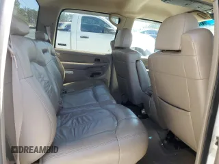2002 Chevrolet Silverado 3500 LT with VIN 1GCJK33122F132424, listed as a Copart auction lot 47642225 with 157,995 mi miles and Salvage Title. Bid and sale history available at carsss.com. Image 10.