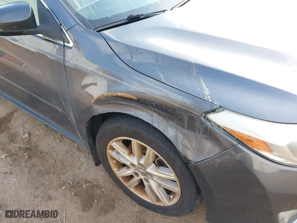 2013 Toyota Avalon XLE with VIN 4T1BK1EB2DU022014, listed as a IAAI auction lot 41558058 with 205,487 mi miles. Bid and sale history available at carsss.com. Image 6.