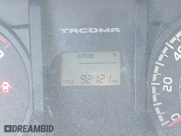 2017 Toyota Tacoma SR z VIN 5TFRX5GN7HX077159, wystawiony jako IAAI lot #42006928 z przebiegiem 92 121 mil mil oraz . Historia ofert i sprzedaży dostępna na DreamBid. Obrazek 14.