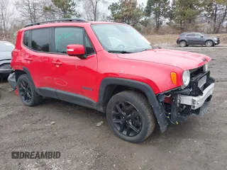 2017 Jeep Renegade Latitude with VIN ZACCJBBBXHPG47418, listed as a IAAI auction lot 41533128 with 123,991 mi miles. Bid and sale history available at carsss.com. Image 1.