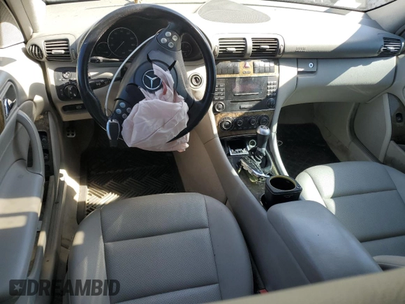 2007 Mercedes-Benz C 230 Sport с VIN WDBRF52H17A939232, выставлен на аукционе Copart как лот 54757705 с пробегом 166 016 миль миль и Списание • Salvage title. История ставок и продаж доступна на DreamBid. Изображение 8.