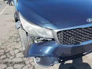 2016 Kia Sedona SX-L with VIN KNDME5C15G6083811, listed as a IAAI auction lot 41932863 with 124,218 mi miles. Bid and sale history available at carsss.com. Image 6.