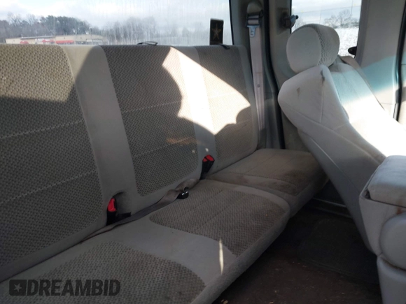 2002 Ford F-150 XL z VIN 1FTRX17W72NB74561, wystawiony jako IAAI lot #41638886 z przebiegiem Nie podano mil oraz . Historia ofert i sprzedaży dostępna na DreamBid. Obrazek 8.