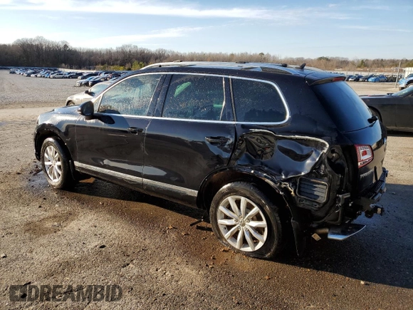 2016 Volkswagen Touareg Sport z VIN WVGEP9BP3GD004865, wystawiony jako Copart lot #87610915 z przebiegiem Nie podano mil oraz Szkoda całkowita • Salvage title. Historia ofert i sprzedaży dostępna na DreamBid. Obrazek 2.