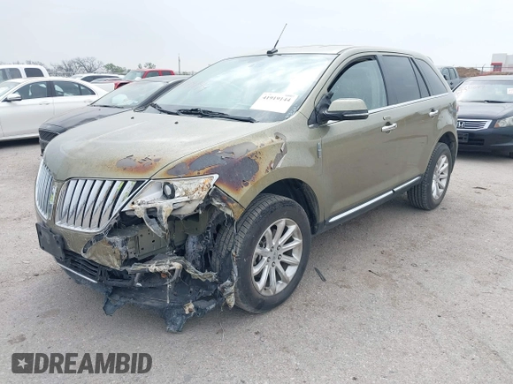 2013 Lincoln MKX with VIN 2LMDJ6JK7DBL14542, listed as a IAAI auction lot 41919144 with 126,714 mi miles. Bid and sale history available at carsss.com. Image 2.